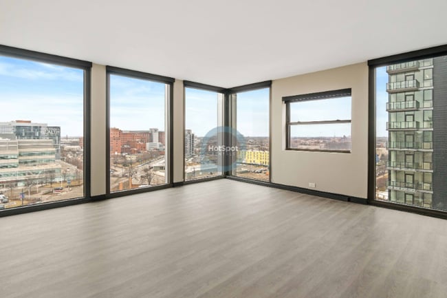 1910 W Harrison St in Chicago, IL - Building Photo - Building Photo