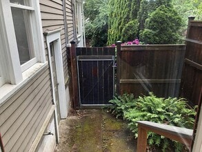 1422 SE 34th Ave in Portland, OR - Building Photo - Building Photo