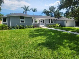 1638 South Dr in Sarasota, FL - Building Photo