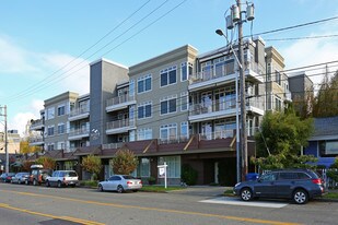 Shilshole View Condominiums in Seattle, WA - Building Photo