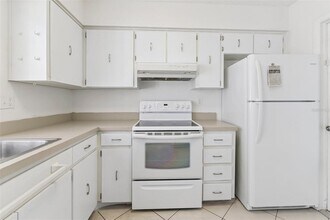 4456 Great Lakes Dr N in Clearwater, FL - Building Photo - Building Photo