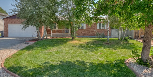 747 Ponderosa Dr