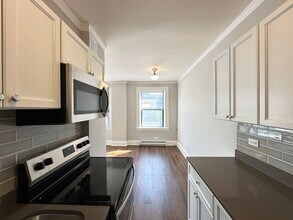 817 W Lakeside Pl in Chicago, IL - Building Photo - Building Photo