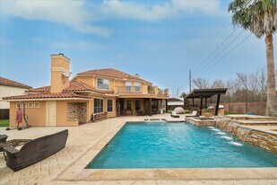 14339 Shadow Garden Ln in Houston, TX - Building Photo