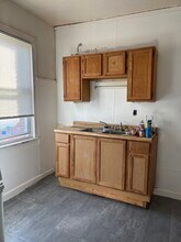 8009 S Throop St in Chicago, IL - Building Photo - Building Photo