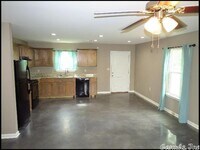 306 Barnes St photo'