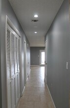 68 N John Sims Pkwy in Valparaiso, FL - Building Photo - Building Photo