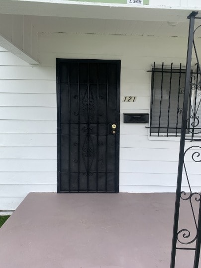 property at 119 W 94th St