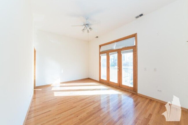 2539 N Southport Ave in Chicago, IL - Building Photo - Building Photo