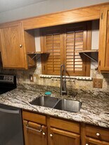 2950 Meadowlark Ln in Northport, AL - Building Photo