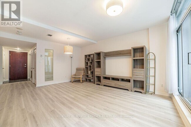 property at 263-263 Wellington St W
