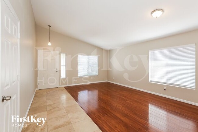 property at 5225 Meadow Rock Ave