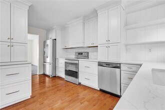 305 Broadstone Dr in Mars, PA - Building Photo - Building Photo