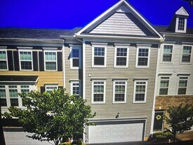 139 Robert St in Imperial, PA - Building Photo