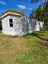 111 Lindsay Dr in Cottonwood, MN - Building Photo