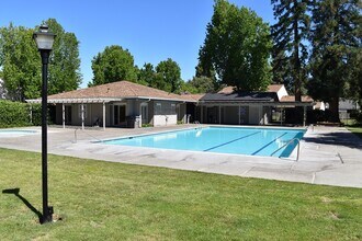 497 Daisydell Court in San Jose, CA - Building Photo - Building Photo