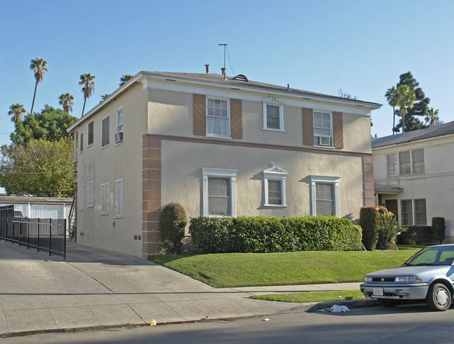 1628 S Bronson Ave in Los Angeles, CA - Building Photo - Building Photo