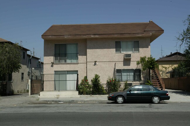 5808 Tujunga Ave in North Hollywood, CA - Building Photo - Building Photo