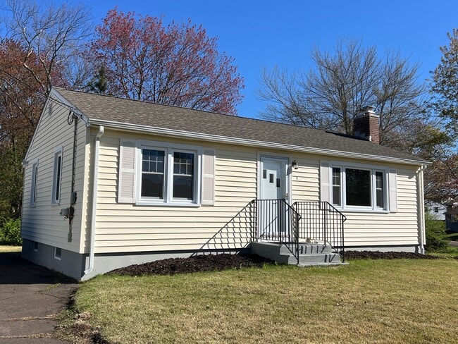 property at 9 Allen Ct