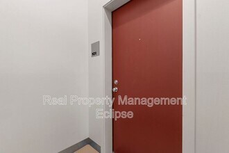 66 Bell St in Seattle, WA - Building Photo - Building Photo