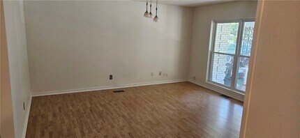 2117 N Briarwood Ln in Fayetteville, AR - Building Photo - Building Photo