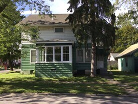 2002 Caroline St in Utica, NY - Building Photo