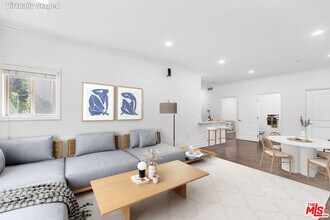 11504 Moorpark St in Los Angeles, CA - Building Photo - Building Photo