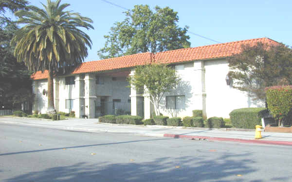 502 S 5th Ave in Monrovia, CA - Building Photo