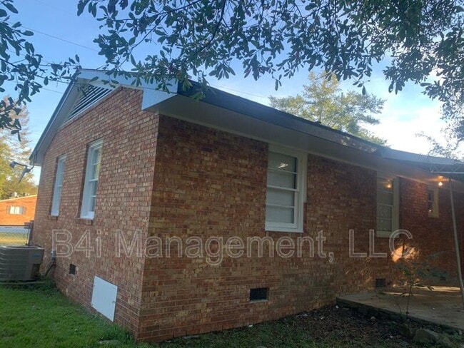 1045 Enoch Dr in Columbus, GA - Building Photo - Building Photo