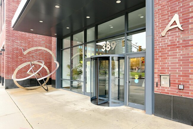 389 Washington St in Jersey City, NJ - Building Photo - Building Photo