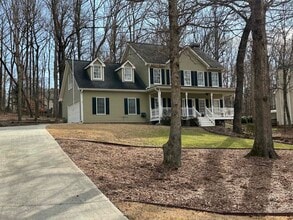 7675 Paces Ln in Gainesville, GA - Building Photo - Building Photo