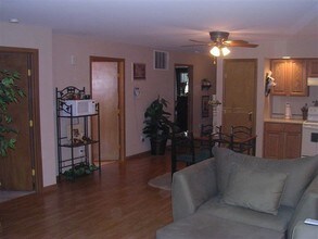 1037 Ridge St in Wapakoneta, OH - Building Photo - Building Photo