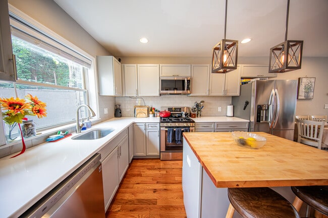 property at 2137 Sears St