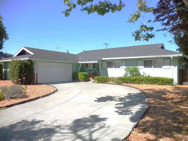 143 Kit Carson Way