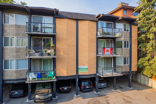 Garrison Apartments in Calgary, AB - Building Photo - Building Photo