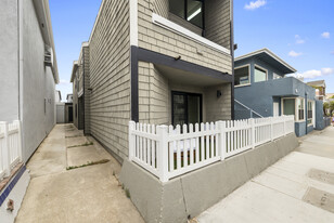 421 E Balboa Blvd, Unit A Apartments