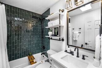 3806 Southridge Dr in Austin, TX - Building Photo - Building Photo