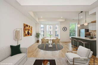903 W Armitage Ave in Chicago, IL - Building Photo - Building Photo