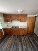 1221 E 2nd St in Dover, OH - Building Photo - Building Photo