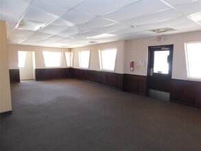202 N Mechanic St in El Campo, TX - Foto de edificio - Building Photo