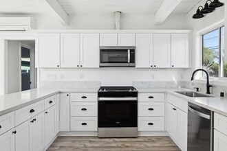 528-530 Creston Rd in Paso Robles, CA - Building Photo - Building Photo