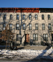 137 Russell St in Brooklyn, NY - Building Photo
