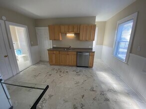 253 Whitwell St in Quincy, MA - Building Photo - Building Photo