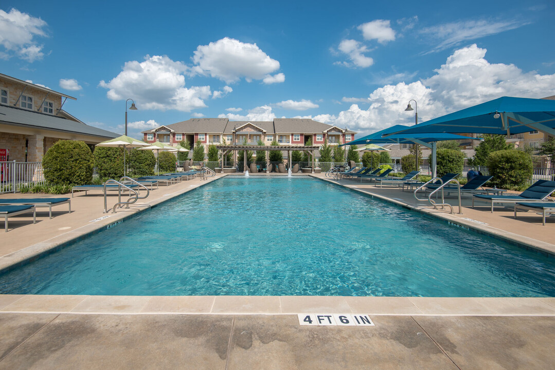 Estates Of Richardson in Richardson, TX - Building Photo