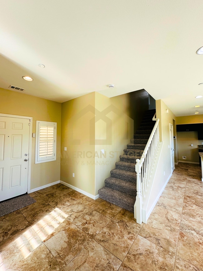 2204 Meridian Way in Lompoc, CA - Building Photo - Building Photo