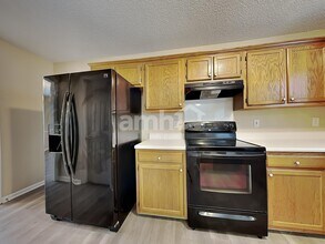 524 Wyndham Dr in Fuquay Varina, NC - Foto de edificio - Building Photo