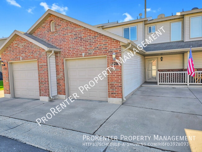 property at 652 W 800 N