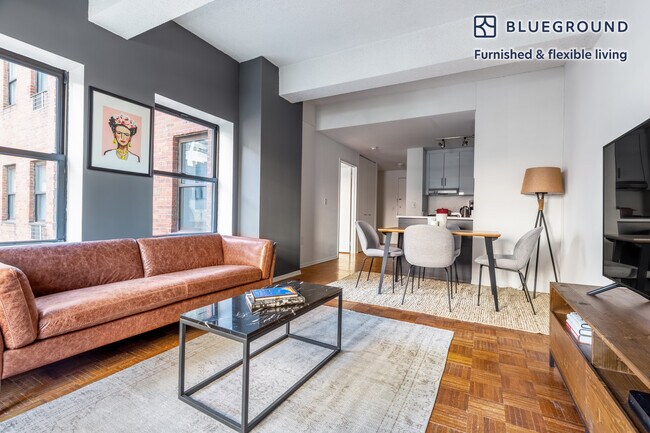 360 W 34th St. in New York, NY - Building Photo - Building Photo