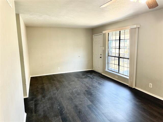 2221 Stella St in Denton, TX - Building Photo - Building Photo