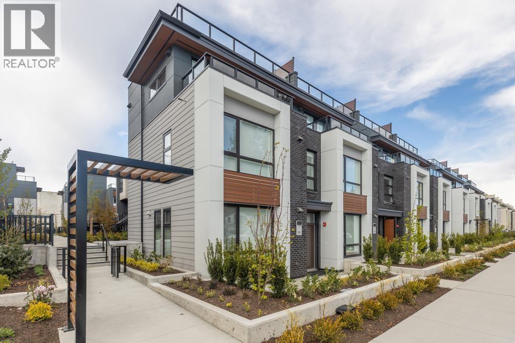 6085 Irmin St in Burnaby, BC - Building Photo